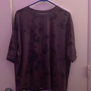 brown and black oversized tshirt.